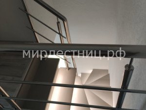 № 230 к.   Лестница из ясеня с ограждением из нержавеющей стали. - 10